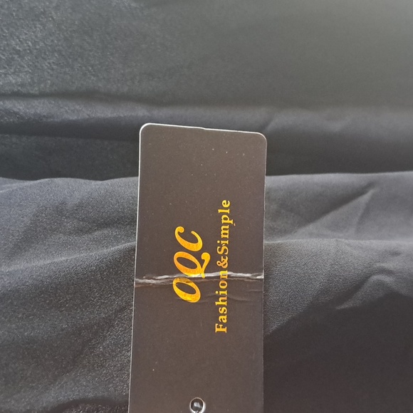 Top - Picture 2 of 2